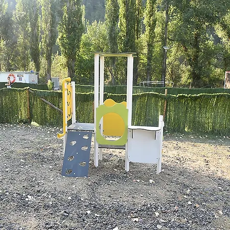 Pirineos Jacetania 3000 Camping *