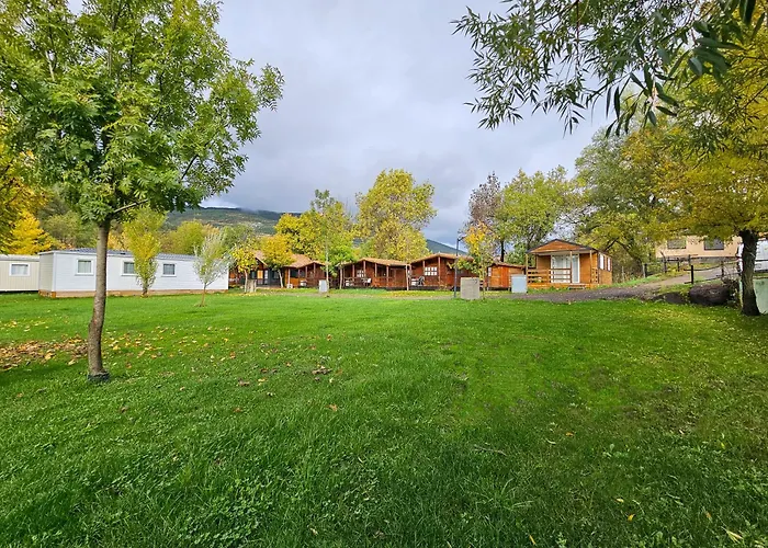 Camping Pirineos Jacetania 3000 *